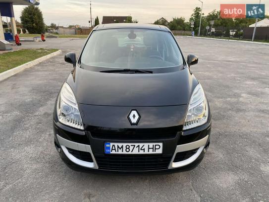 Renault Scenic 2011р. у розстрочку