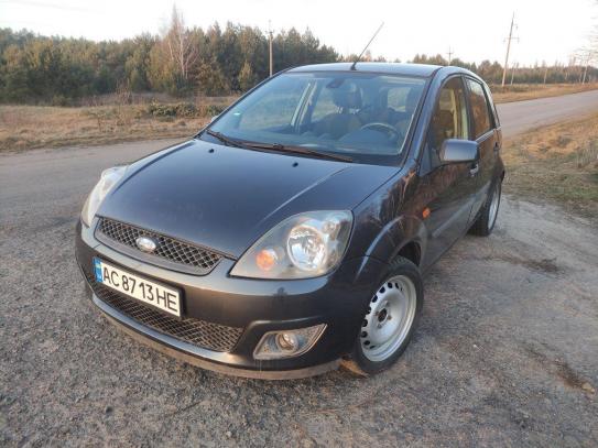 Ford Fiesta                          2007г. в рассрочку