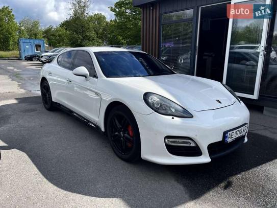 Porsche Panamera                        2012г. в рассрочку