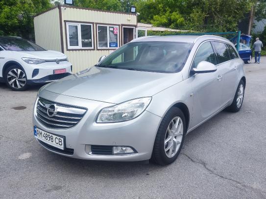 Opel Insignia                        2011г. в рассрочку