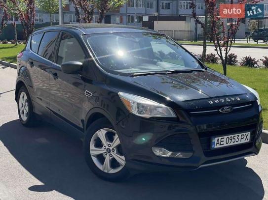 Ford Escape
                          2015г. в рассрочку