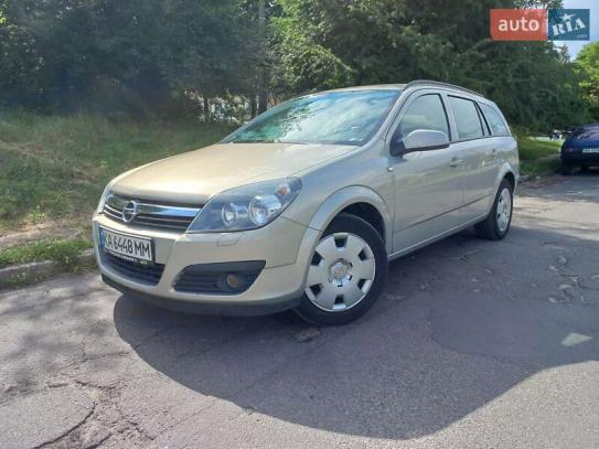 Opel Astra                           2005г. в рассрочку