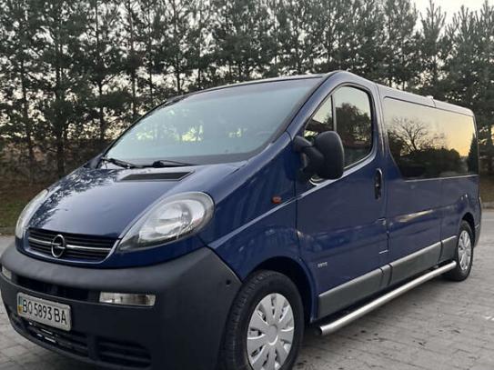 Opel Vivaro 2005р. у розстрочку