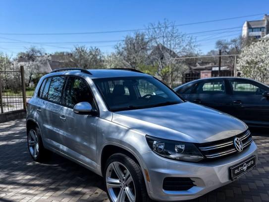 Volkswagen Tiguan
                          2015г. в рассрочку