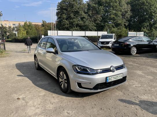 Volkswagen E-golf 2015р. у розстрочку