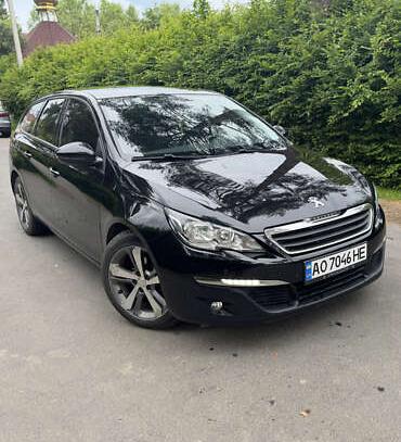 Peugeot 308                             2015г. в рассрочку