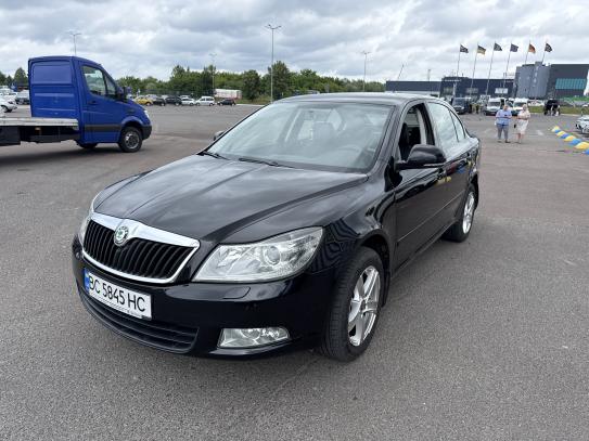 Skoda Octavia                         2010г. в рассрочку