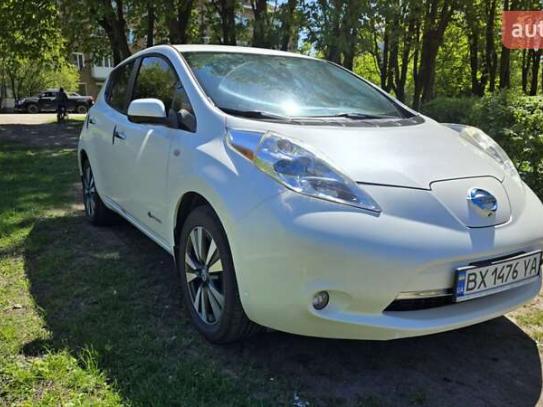 Nissan Leaf
                            2015г. в рассрочку