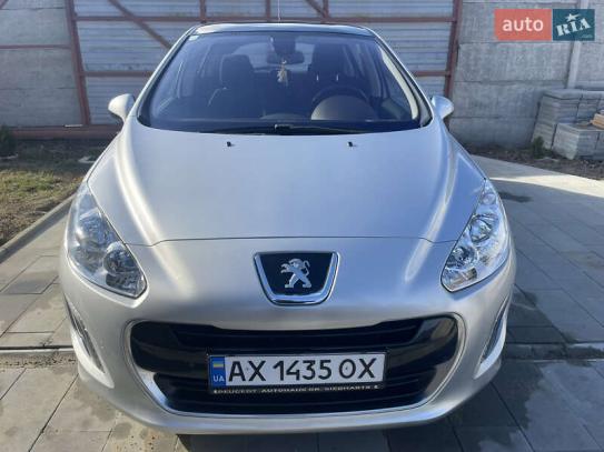 Peugeot 308 2012г. в рассрочку