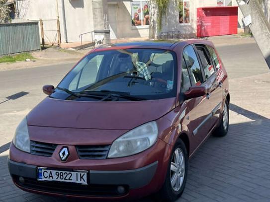 Renault Grand scenic                    2005г. в рассрочку