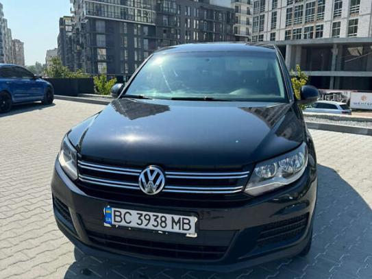 Volkswagen Tiguan 2012г. в рассрочку