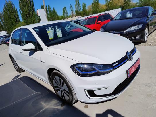 Volkswagen E-golf
                          2017г. в рассрочку
