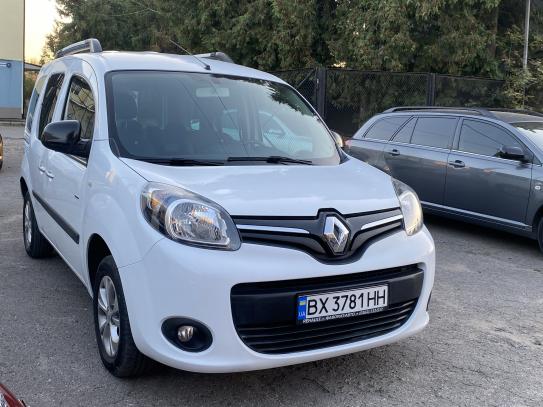 Renault Kangoo 2017г. в рассрочку