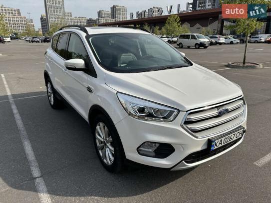 Ford Escape
                          2019г. в рассрочку