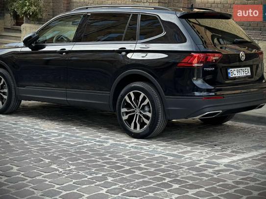 Volkswagen Tiguan
                          2019г. в рассрочку