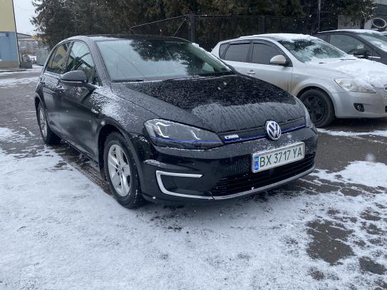 Volkswagen E-golf
                          2016г. в рассрочку