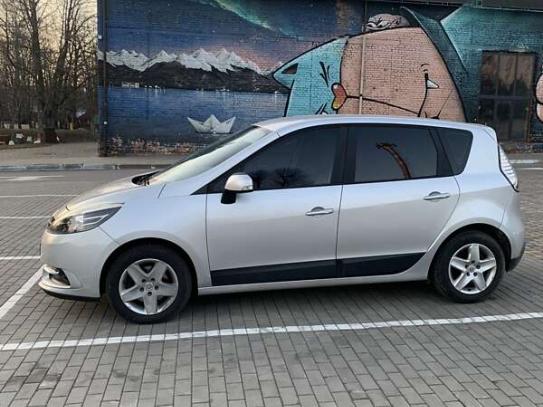 Renault Megane scenic                   2013г. в рассрочку