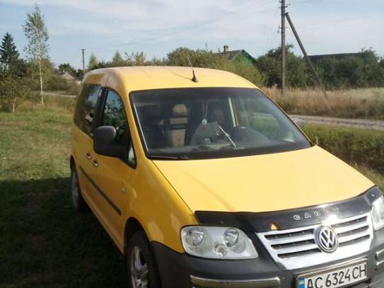 Volkswagen Caddy 2006р. у розстрочку