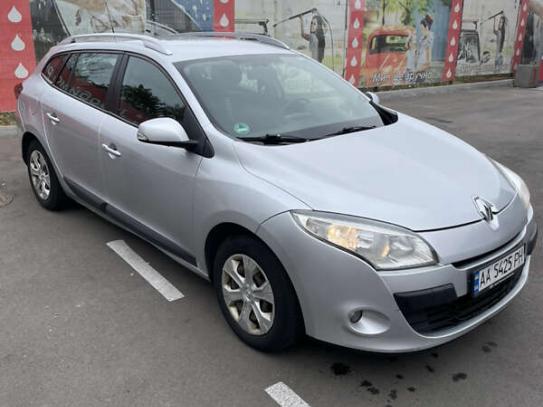 Renault Megane 2012г. в рассрочку