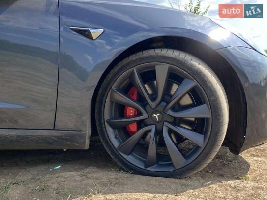 Tesla Model 3 2020г. в рассрочку