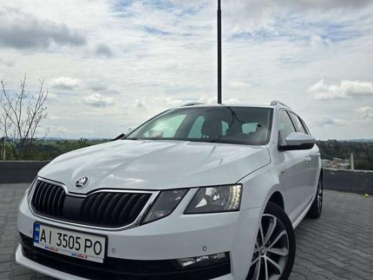 Skoda Octavia 2017г. в рассрочку