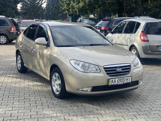 Hyundai Elantra 2008р. у розстрочку