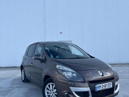 Renault Scenic 2010р. у розстрочку