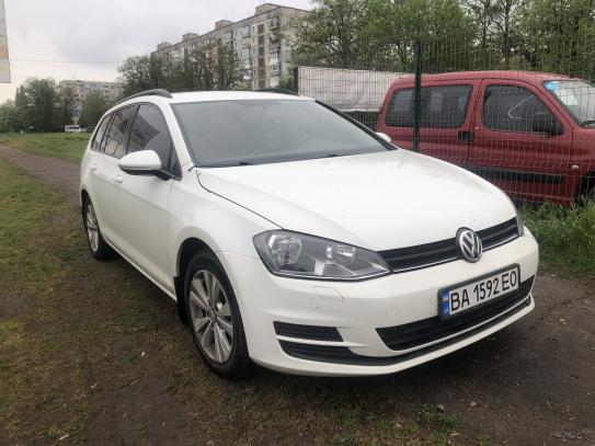 Volkswagen Golf                            2016г. в рассрочку