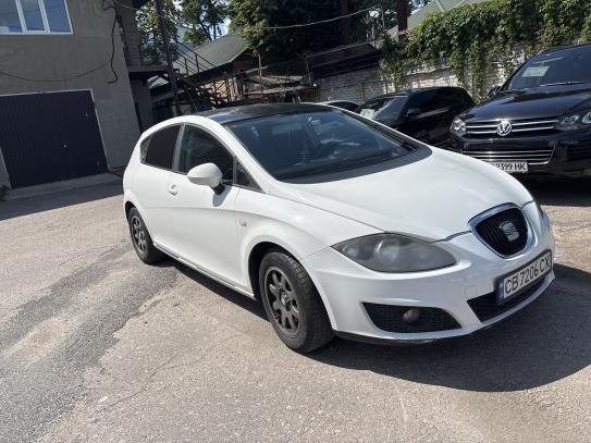 Seat Leon
                            2010г. в рассрочку