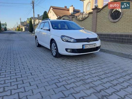Volkswagen Golf
                            2011г. в рассрочку