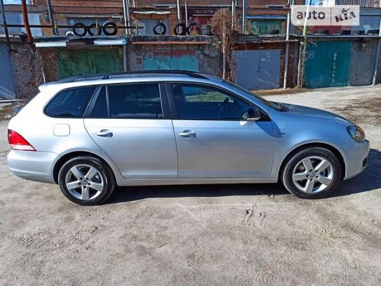 Volkswagen Golf 2012р. у розстрочку