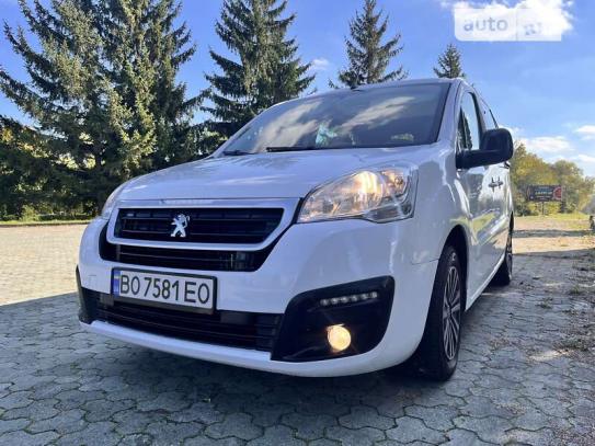 Peugeot Partner 2015р. у розстрочку