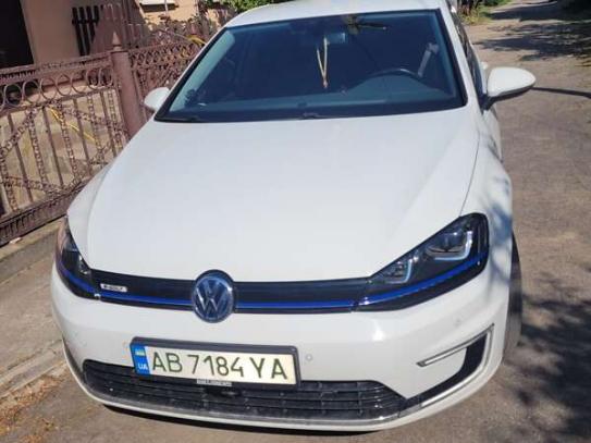 Volkswagen E-golf
                          2015г. в рассрочку