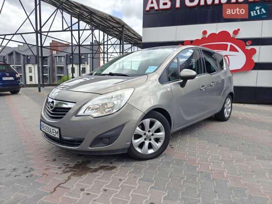 Opel Meriva                          2011г. в рассрочку