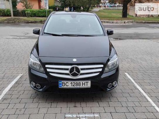 Mercedes-benz B 180 2012р. у розстрочку