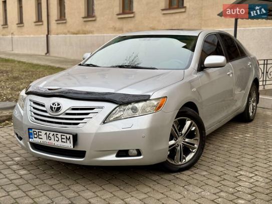 Toyota Camry 2007р. у розстрочку