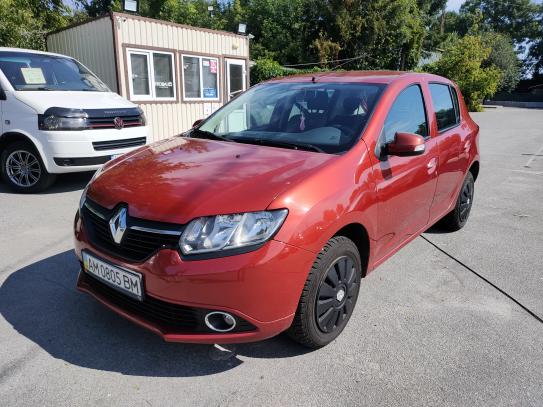 Renault Sandero                         2013г. в рассрочку
