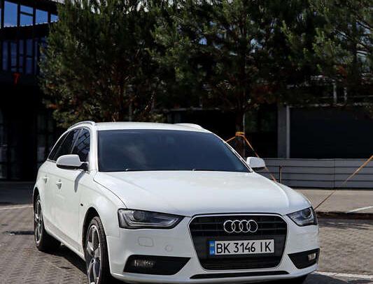 Audi A4 2012г. в рассрочку