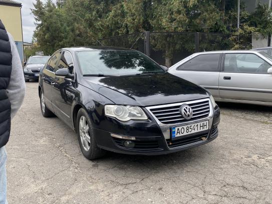 Volkswagen Passat 2005г. в рассрочку