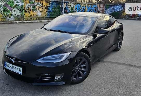 Tesla Model s 2016р. у розстрочку