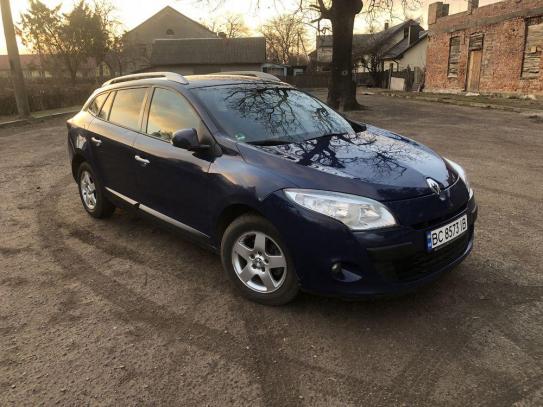 Renault Megane                          2010г. в рассрочку