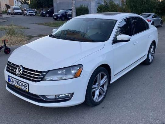 Volkswagen Passat 2012р. у розстрочку