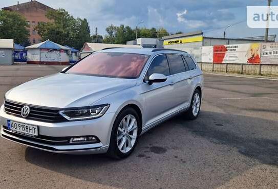 Volkswagen Passat 2015р. у розстрочку